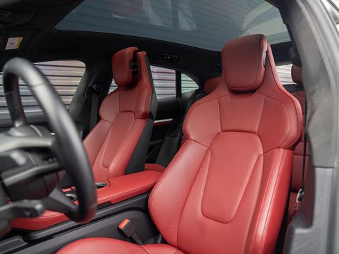 Certified 2023 Porsche Taycan GTS image 5