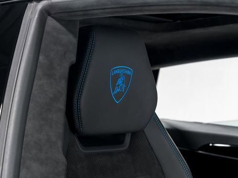 Used 2023 Lamborghini Urus S AWD/4WD image 41