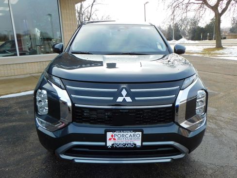 New 2026 Mitsubishi Outlander SE image 8