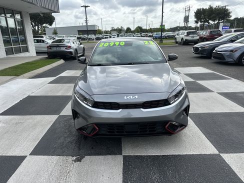 Used 2023 Kia Forte GT-Line w/ GT-Line Premium Package FWD image 4
