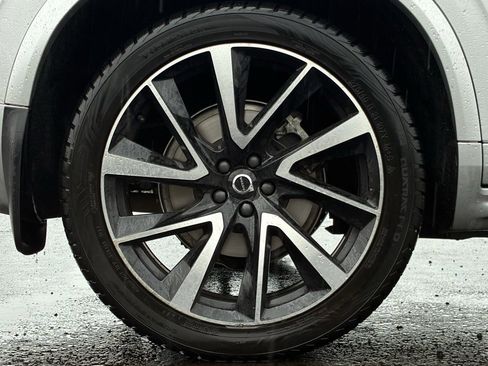Used 2020 Volvo XC90 T6 Momentum w/ Protection Package image 9