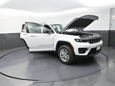 New 2025 Jeep Grand Cherokee Laredo X image 25