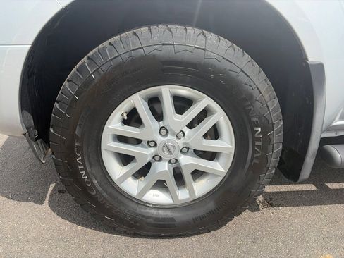 Used 2017 Nissan Frontier SV w/ SV Value Truck Package AWD/4WD image 5