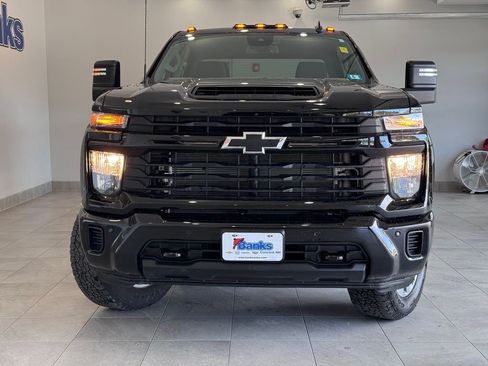 Certified 2025 Chevrolet Silverado 2500 Custom w/ Custom Value Package AWD/4WD image 3