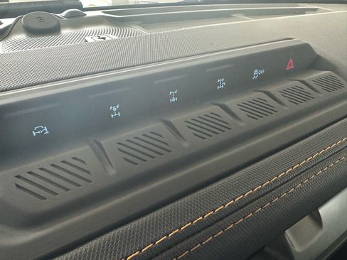 Certified 2024 Ford Bronco Badlands AWD/4WD image 37