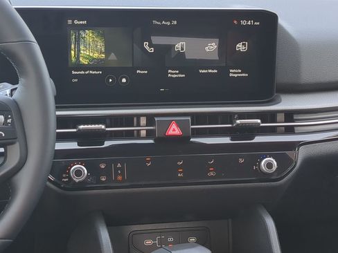 New 2026 Kia Sportage LX image 16