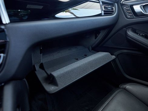 Used 2024 Porsche Macan image 60