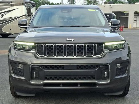 Used 2022 Jeep Grand Cherokee L Overland w/ Luxury Tech Group IV AWD/4WD image 5