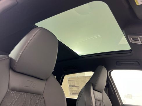 New 2025 Audi SQ5 Premium Plus image 16
