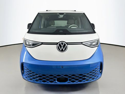 Used 2025 Volkswagen ID. Buzz 1st Edition AWD/4WD image 2