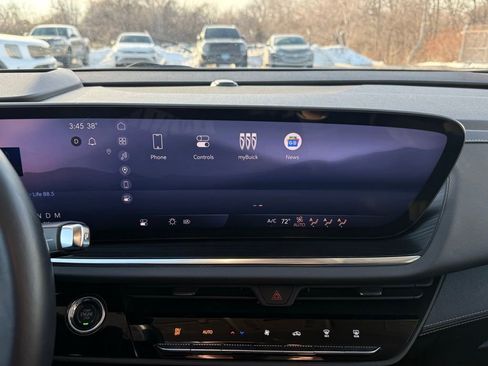 Used 2024 Buick Envision Preferred image 44