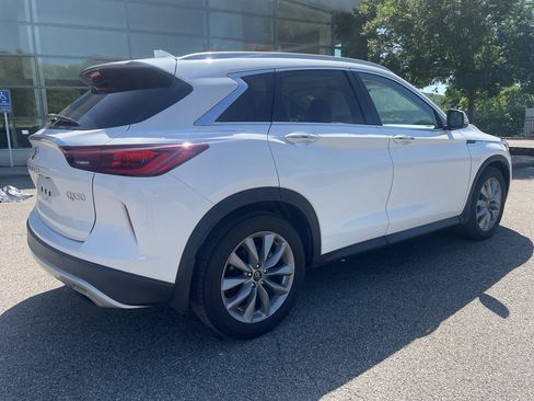 Used 2022 INFINITI QX50 Luxe AWD/4WD image 3
