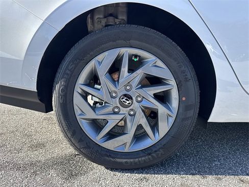 New 2026 Hyundai Elantra Blue image 17