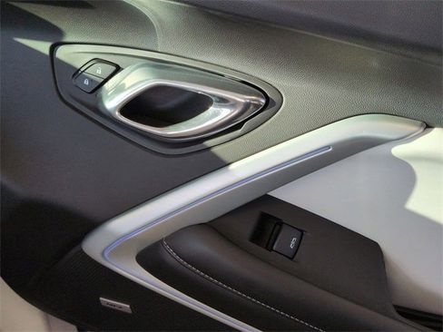 Used 2017 Chevrolet Camaro SS image 25