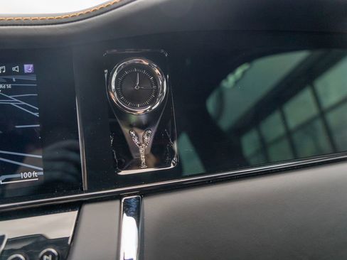 Used 2025 Rolls-Royce Cullinan image 30