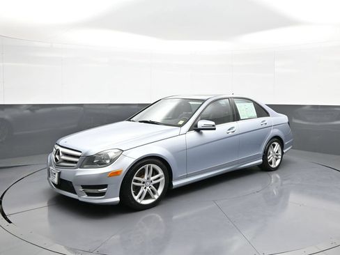 Used 2013 Mercedes-Benz C 300 4MATIC Sedan image 1