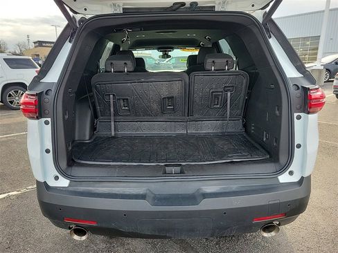 Used 2023 Chevrolet Traverse LT image 7