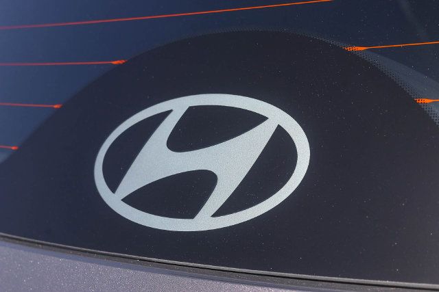 Certified 2026 Hyundai Tucson Blue SE AWD/4WD image 13