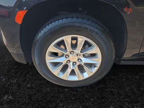 Used 2024 Chevrolet Tahoe Premier AWD/4WD image 9