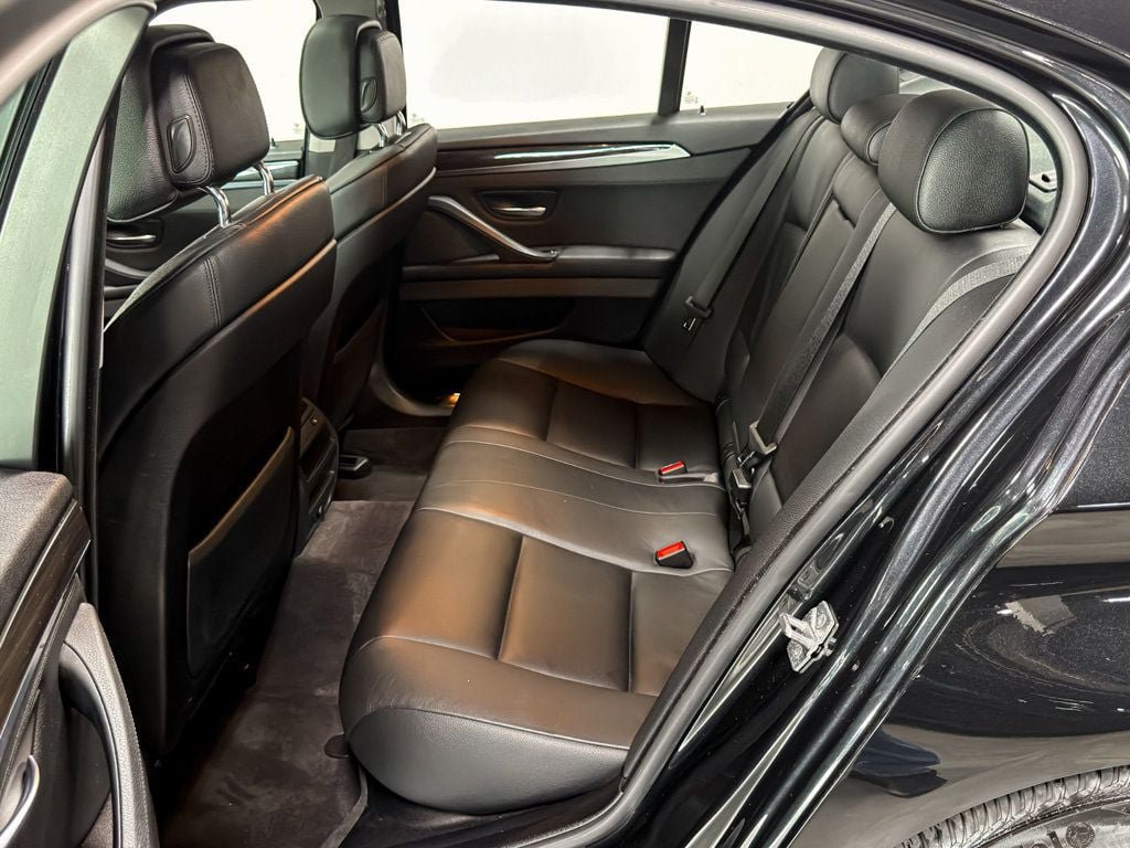 Used 2012 BMW 528i xDrive Sedan AWD/4WD image 27