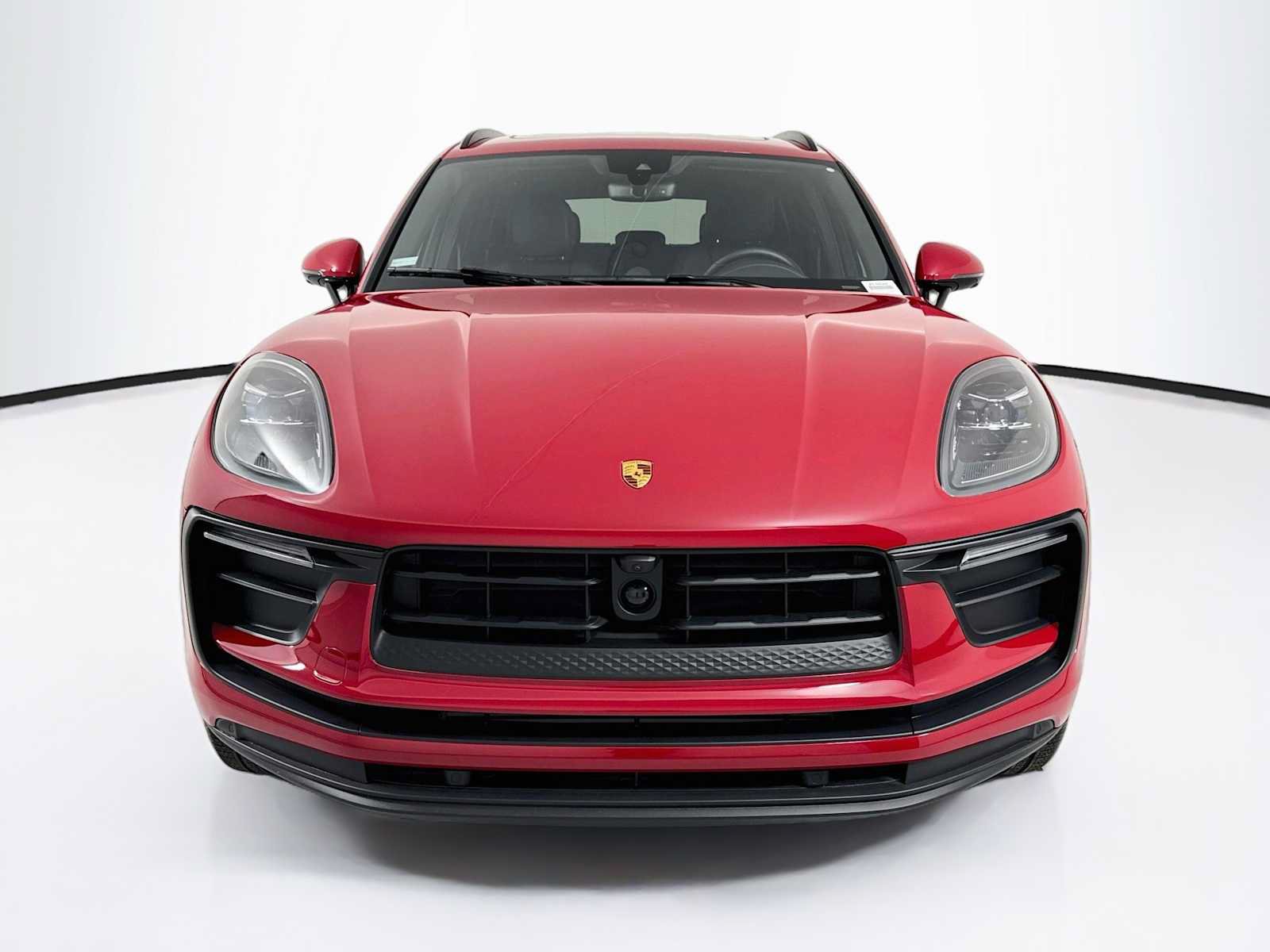 Used 2026 Porsche Macan AWD/4WD image 6
