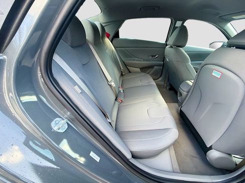 Certified 2026 Hyundai Elantra SE FWD image 27