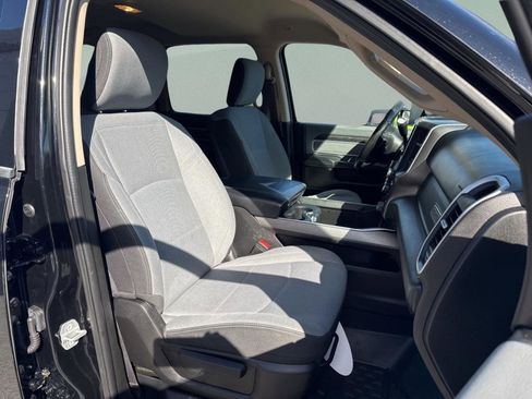 Used 2019 RAM 3500 Big Horn image 30