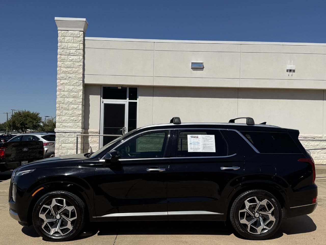 Used 2022 Hyundai Palisade Calligraphy w/ Cargo Package FWD image 3