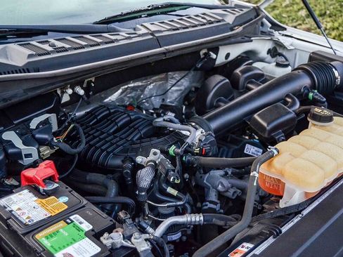 Used 2018 Ford F150 XLT image 27