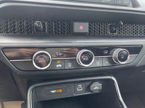 Certified 2025 Honda CR-V LX image 27