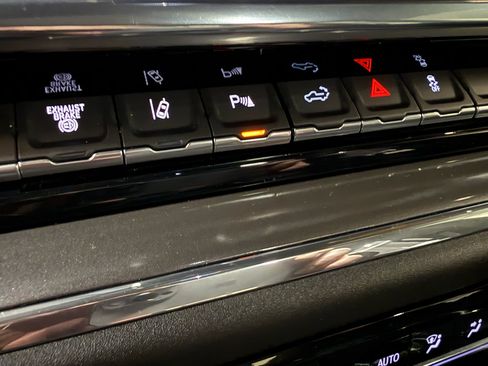 Certified 2024 Chevrolet Silverado 2500 High Country AWD/4WD image 37