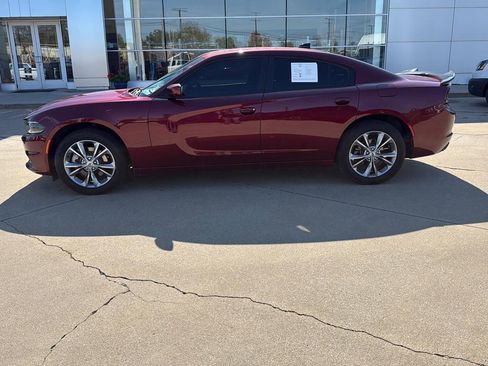 Used 2021 Dodge Charger SXT w/ Driver Convenience Group image 2
