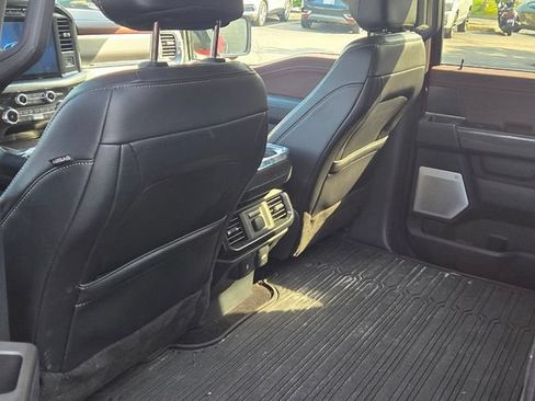 Used 2022 Ford F150 Lariat w/ Equipment Group 502A High AWD/4WD image 4
