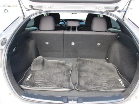 Used 2017 Toyota Prius Four FWD image 14