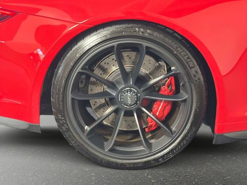Used 2018 Porsche 911 GT3 RWD image 19