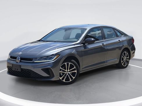 Used 2025 Volkswagen Jetta Sport FWD image 1