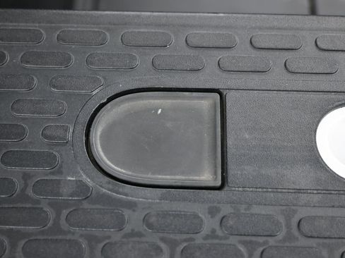 Used 2022 Rivian R1T Adventure image 35