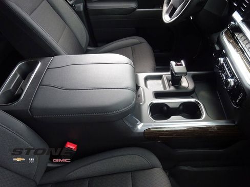 New 2026 GMC Sierra 1500 Elevation image 19