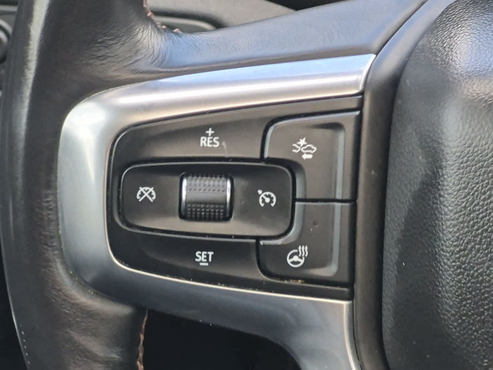 Used 2019 Chevrolet Blazer Premier w/ Sun and Wheels Package AWD/4WD image 25