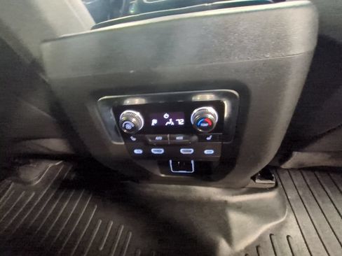 Used 2023 GMC Yukon AT4 w/ AT4 Premium Package AWD/4WD image 27