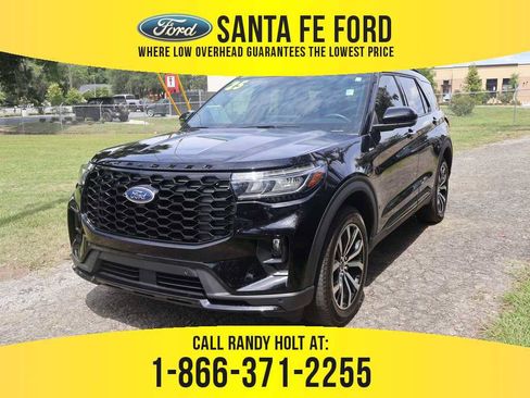 Used 2025 Ford Explorer ST-Line AWD/4WD image 1