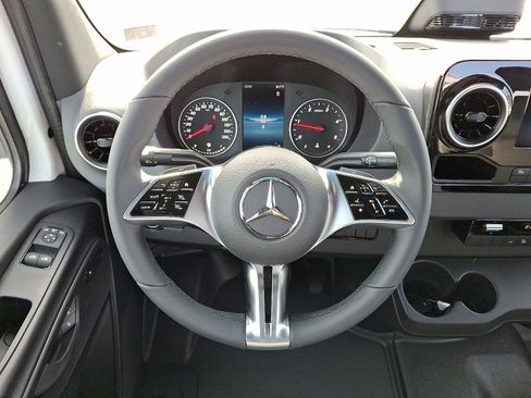 New 2026 Mercedes-Benz Sprinter 2500 image 17