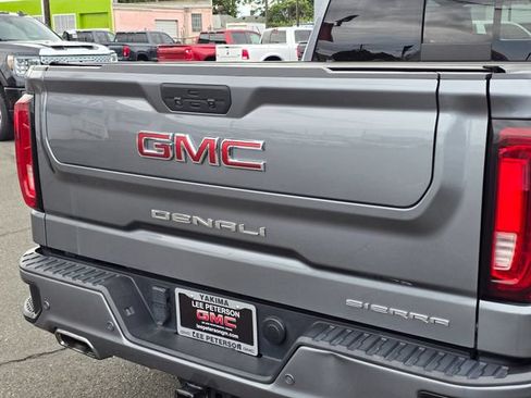 Used 2021 GMC Sierra 1500 Denali w/ Denali Ultimate Package AWD/4WD image 13