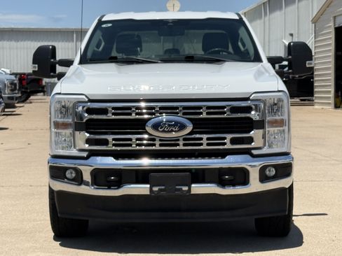 Used 2023 Ford F250 XLT w/ FX4 Off-Road Package AWD/4WD image 11