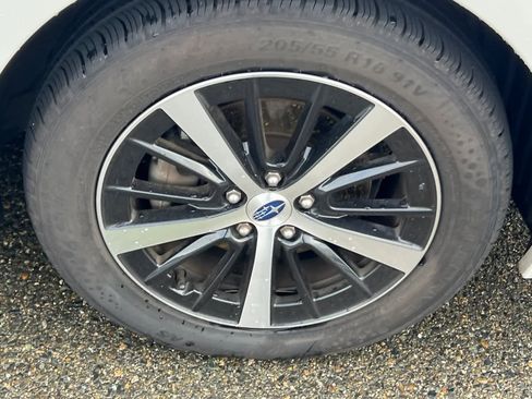 Used 2021 Subaru Impreza Premium image 12