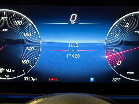 Used 2024 Mercedes-Benz GLE 450 4MATIC image 25