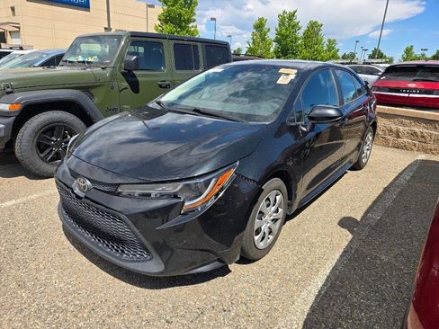 Used 2021 Toyota Corolla LE FWD image 1