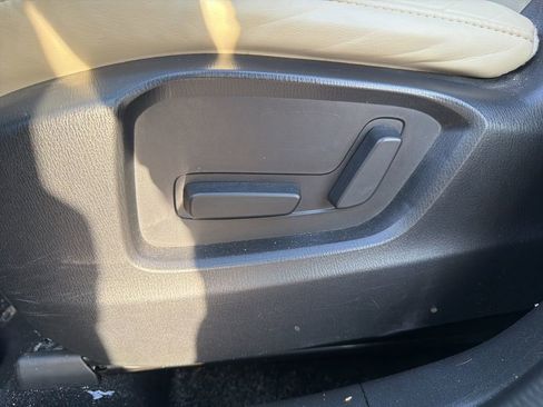 Used 2019 MAZDA CX-5 Touring FWD image 11