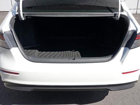 Used 2024 Honda Accord EX image 9