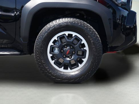 Used 2025 Toyota 4Runner TRD Off-Road AWD/4WD image 4